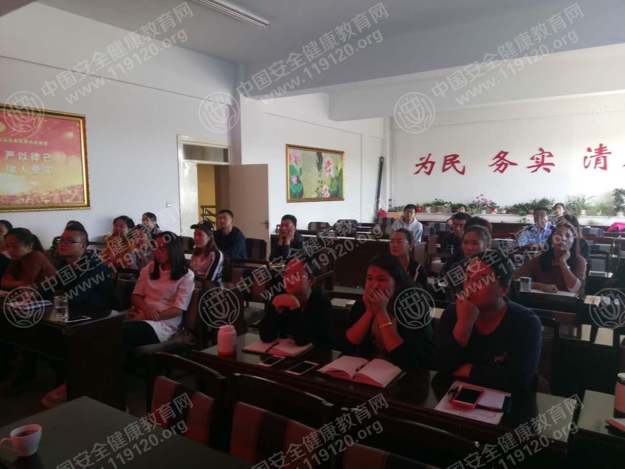 59ccb7cf1cdd00.jpg 35.jpg