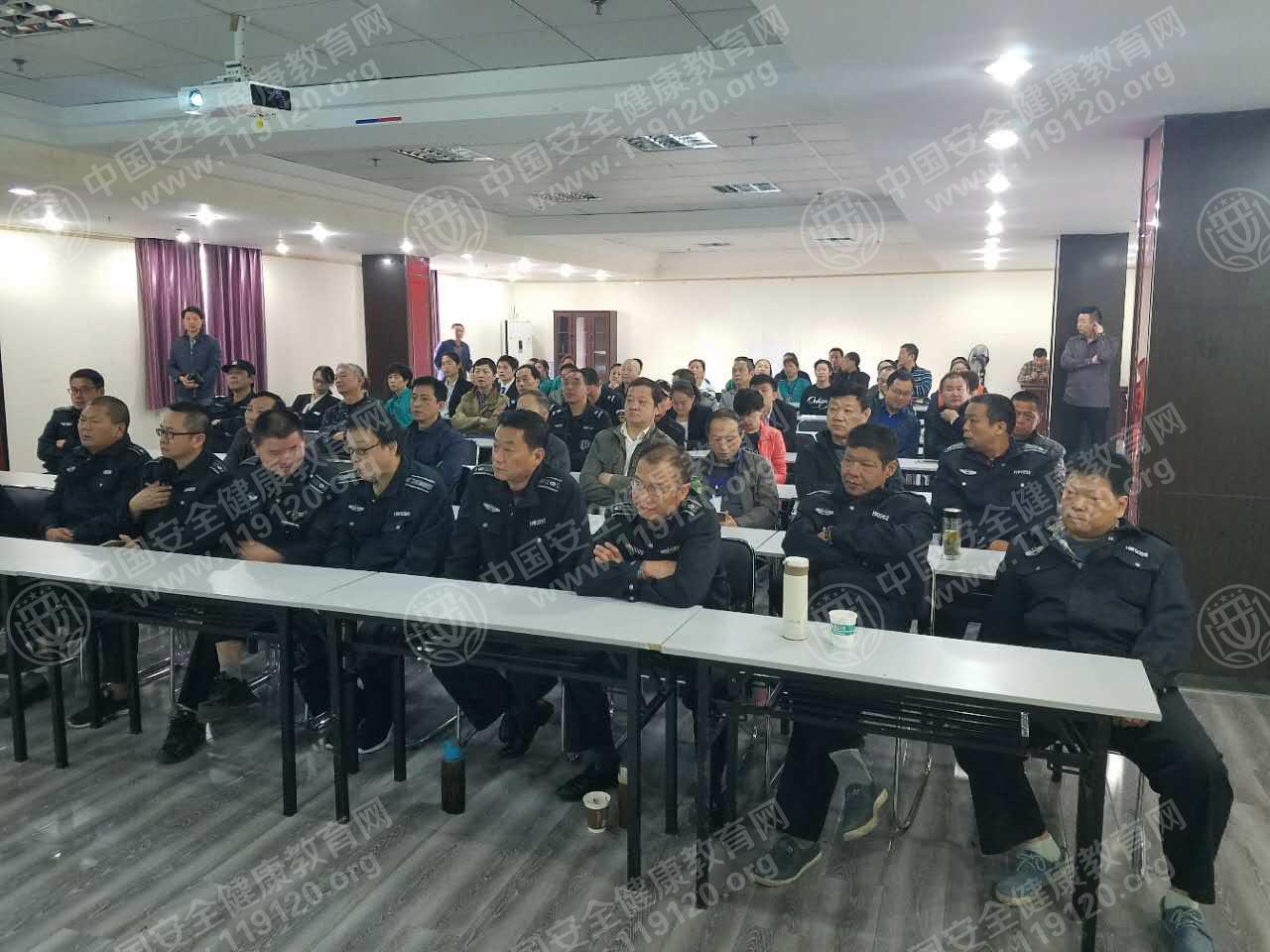 20171025武汉工艺大楼李俊玺.jpg