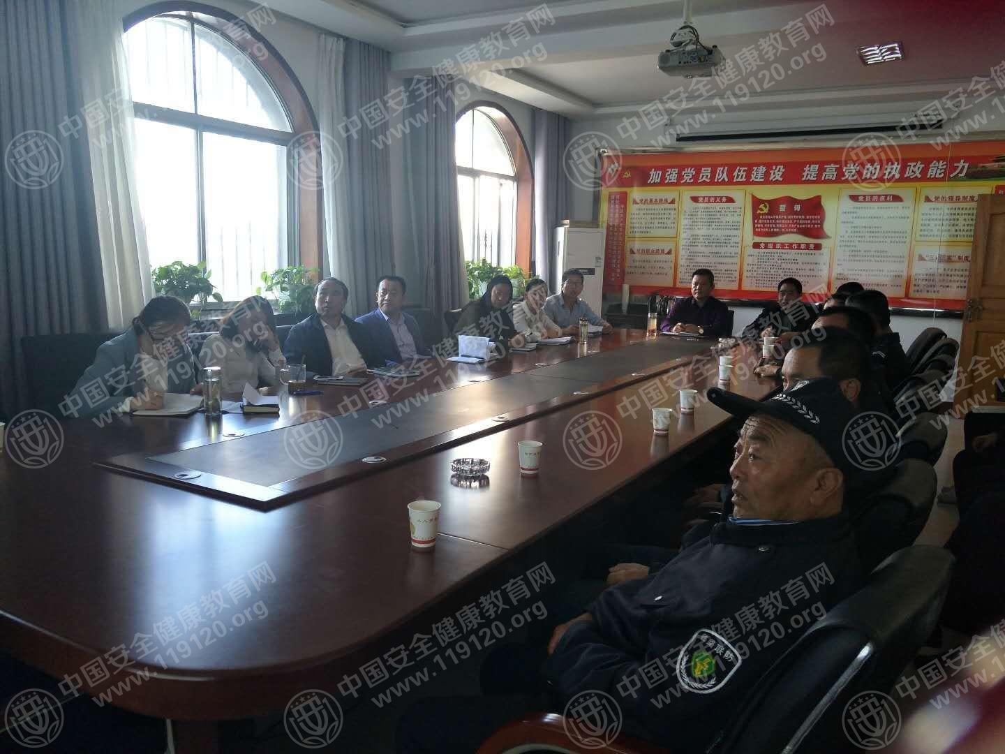 5a000bcfd1d640.jpg