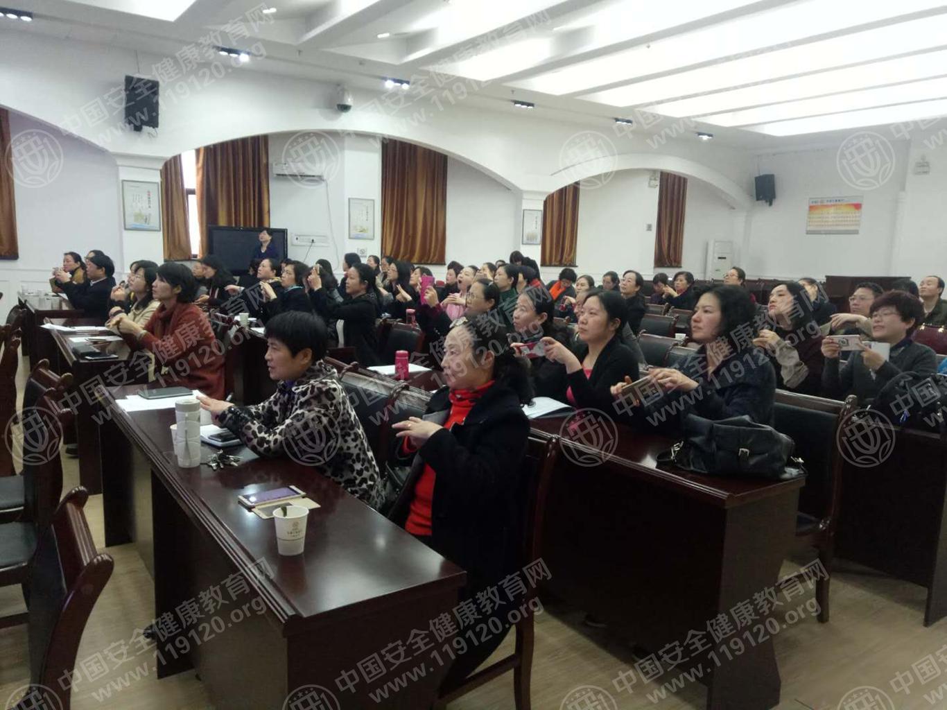 微信图片_20171115171427_副本.jpg