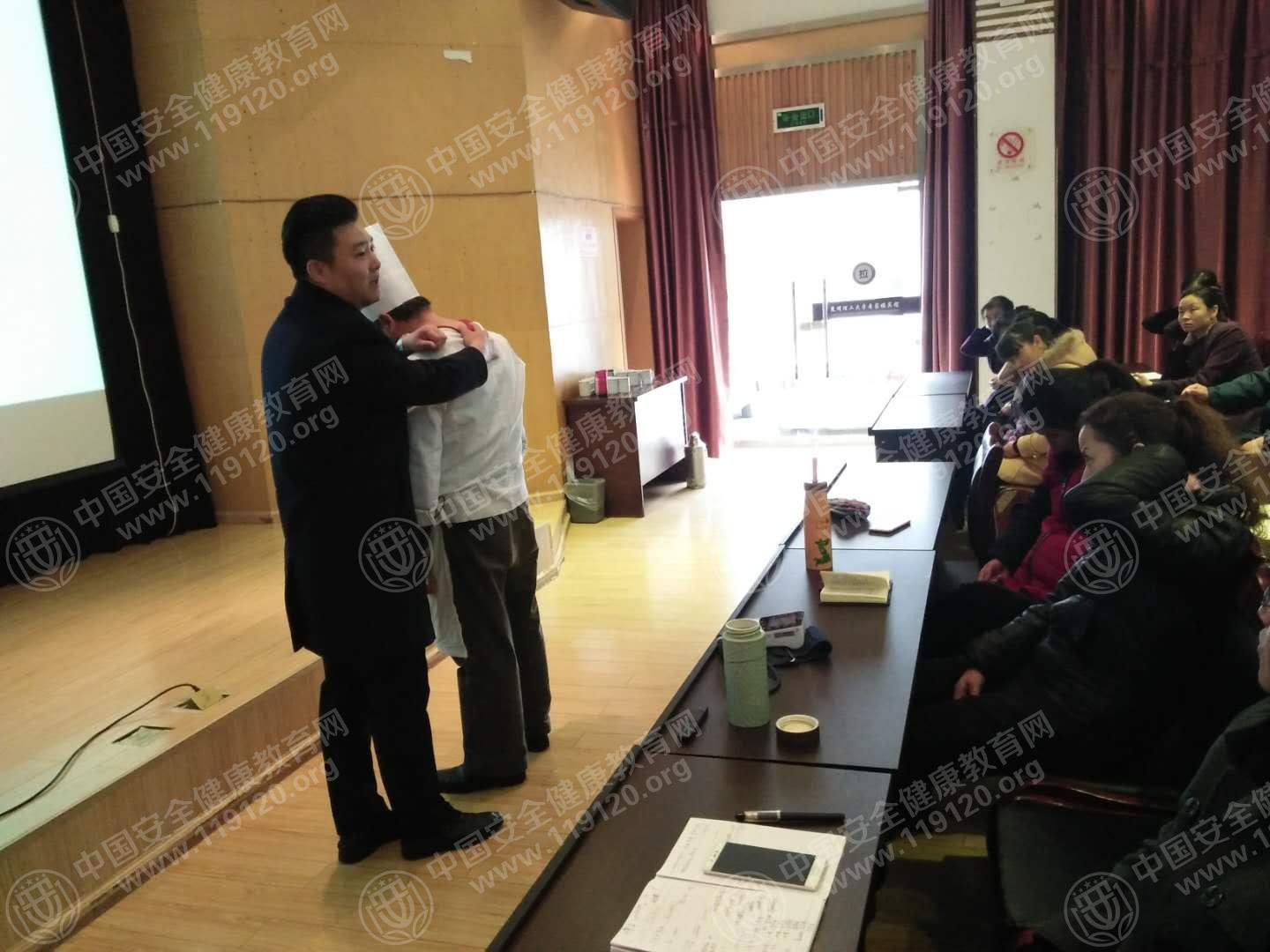 昆明市昆明理工大学专家楼宾馆12.8李明华3.jpg