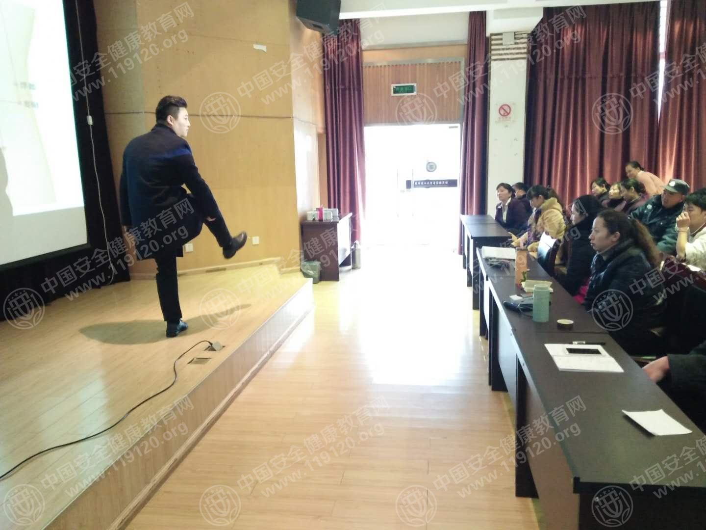 昆明市昆明理工大学专家楼宾馆12.8李明华4.jpg