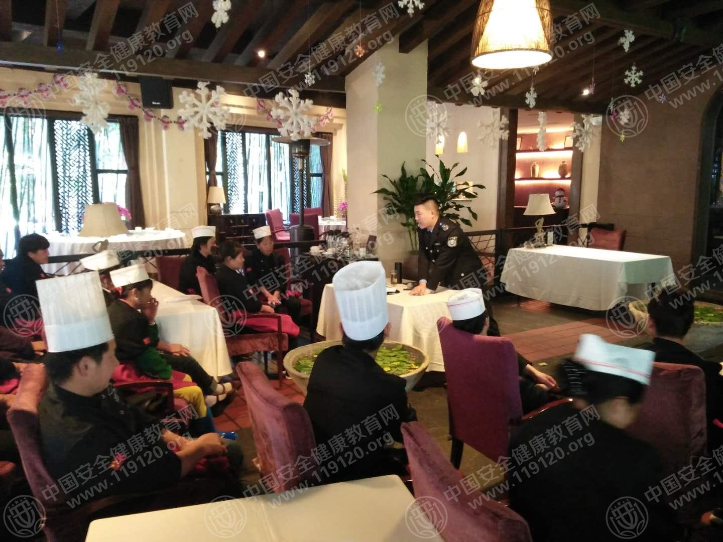 昆明市睡美人滇池餐厅12.11李明华3.jpg