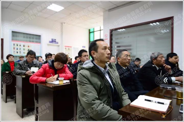 宜昌市石板溪社区2017年12月7日周四曹盼讲的2.jpg