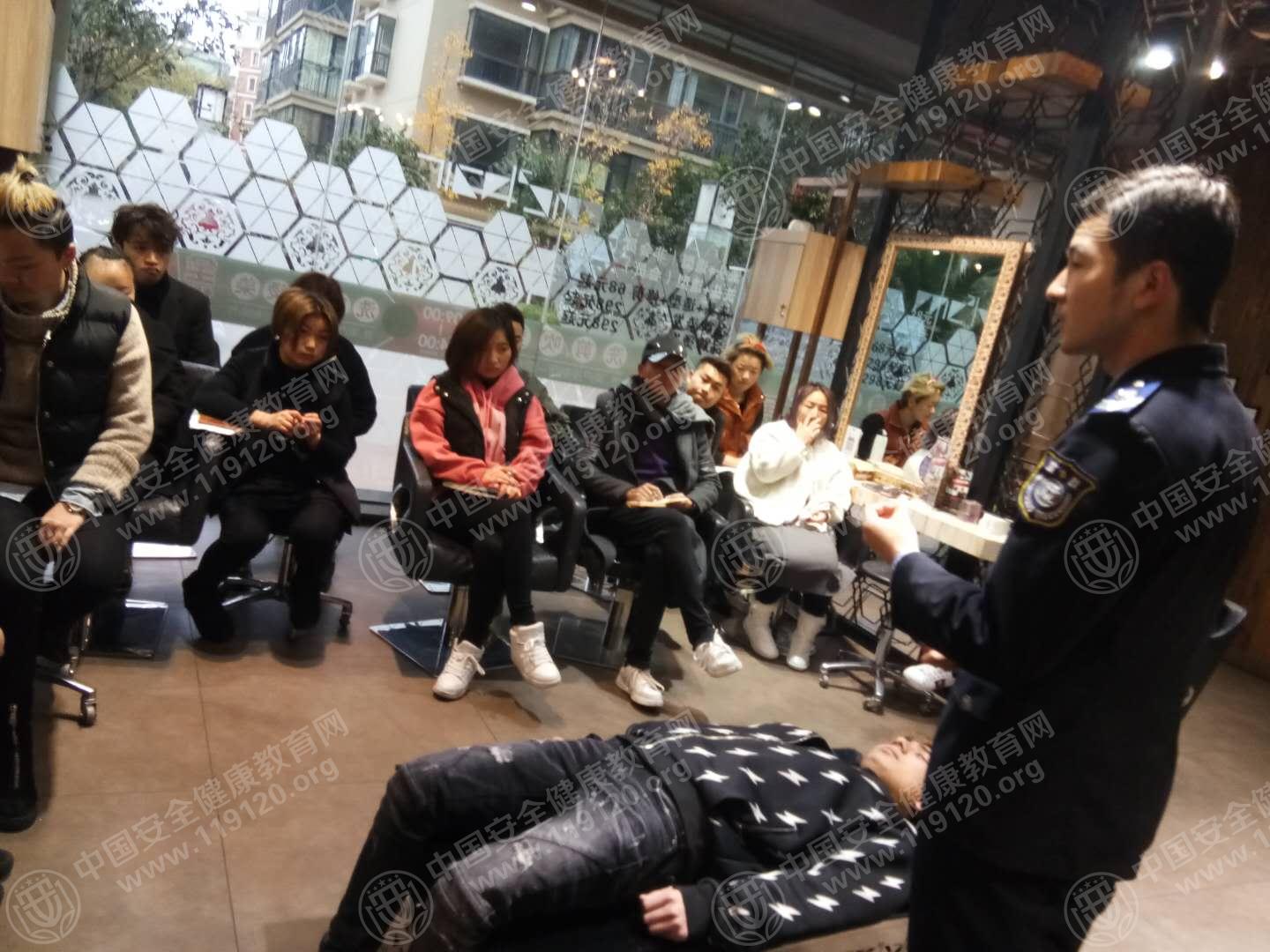 昆明市名之成美发（万象店）12.18郭磊1.jpg