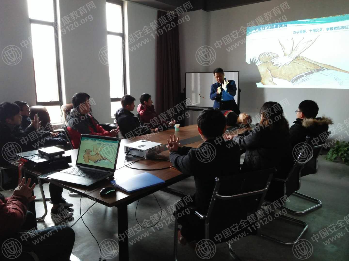 昆明市云南点石科技有限公司12.19张金名3.jpg