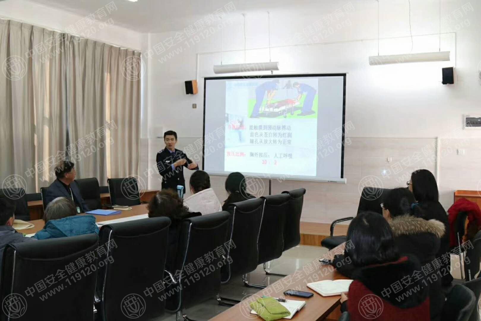 昆明世青国际学校12.19郭磊1.jpg