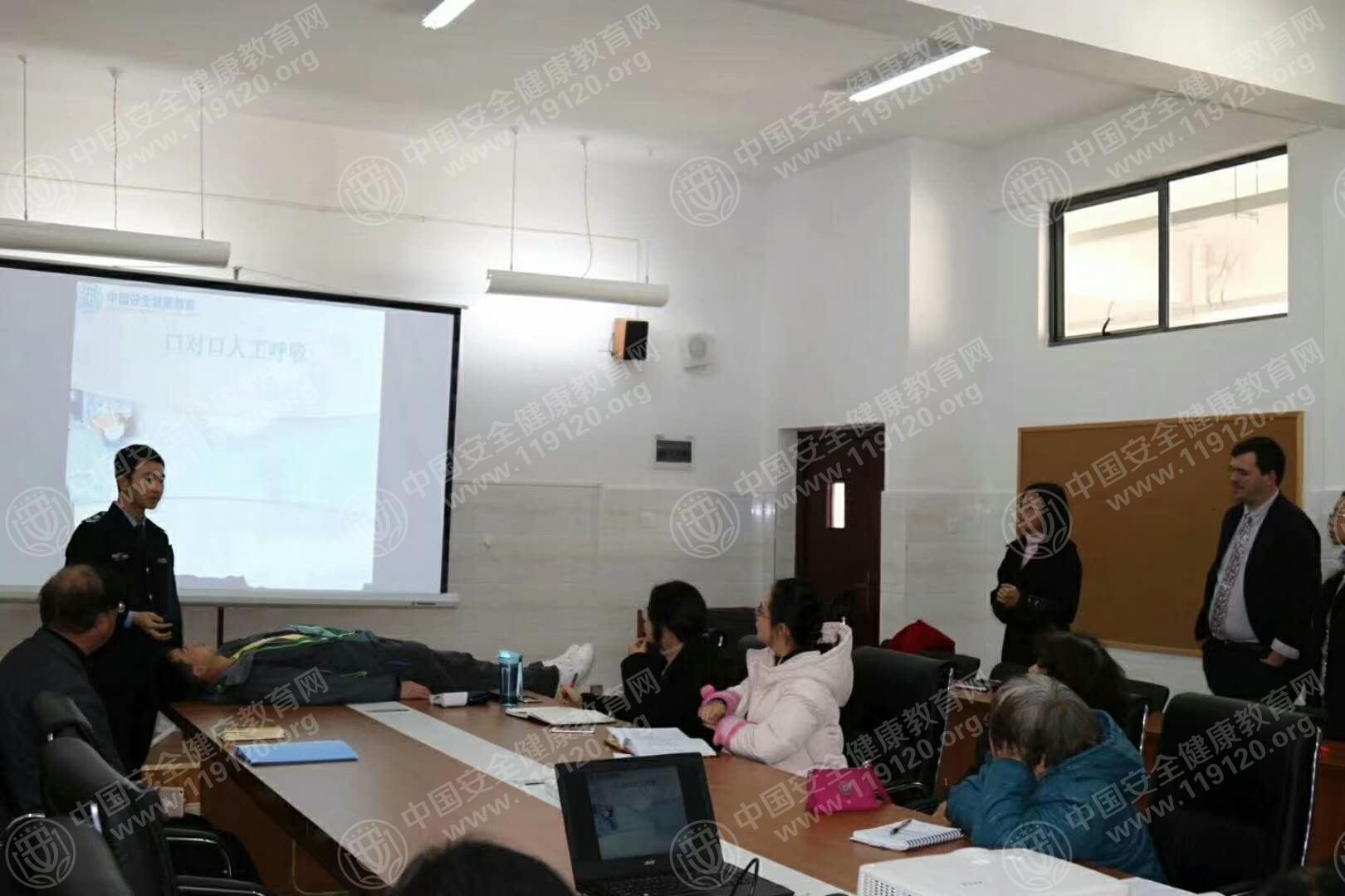 昆明世青国际学校12.19郭磊2.jpg