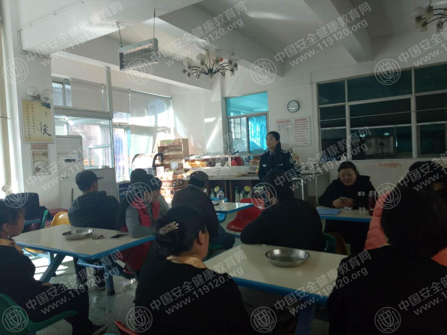 昆明市月轩餐饮管理12.22杨晶晶2.jpg