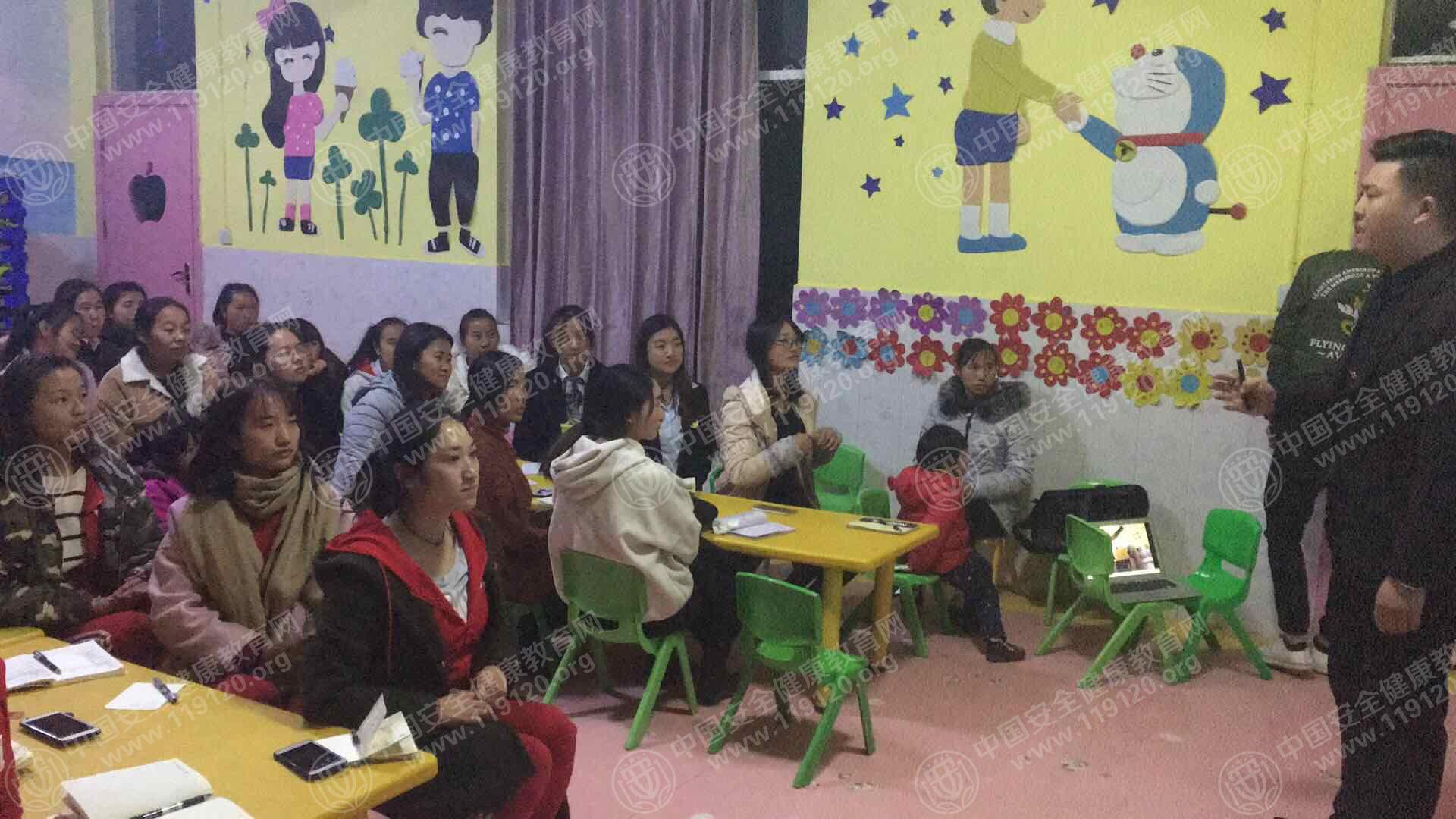 昆明市红领巾幼儿园12.26李明华3.jpg