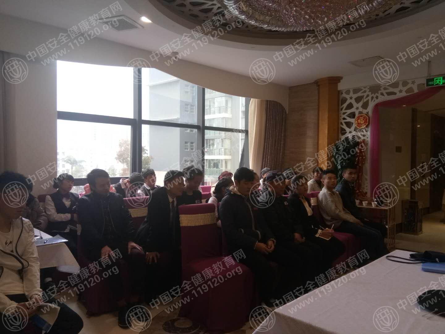 昆明市听牧牛庄12.27李明华2.jpg