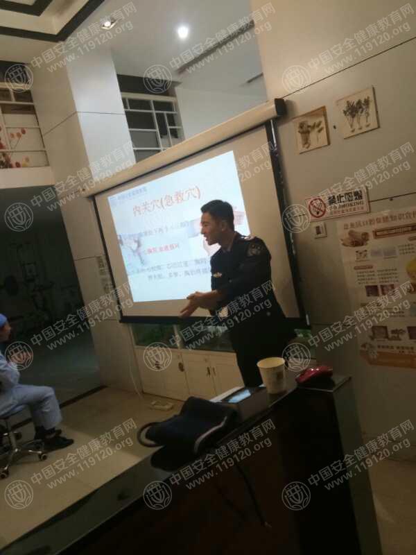 昆明市洪晟口腔12.27郭磊1.jpg