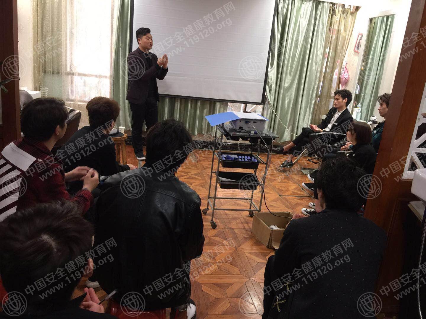 昆明市椰岛造型12.28李明华2.jpg