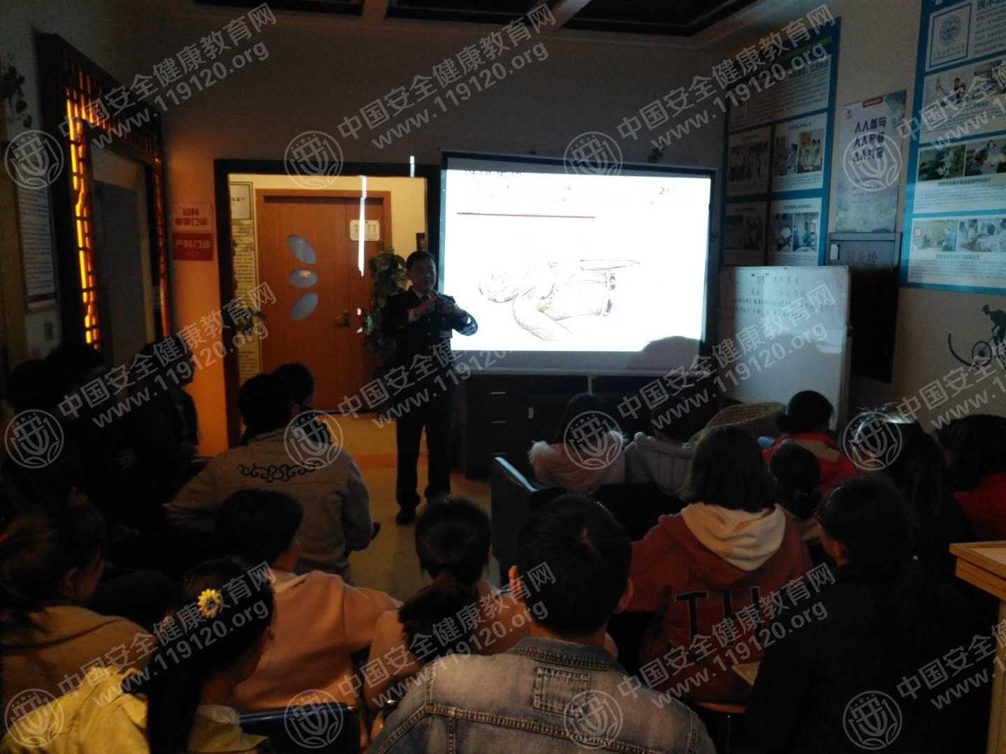 昆明市红房子医院12.28武文宇2.jpg