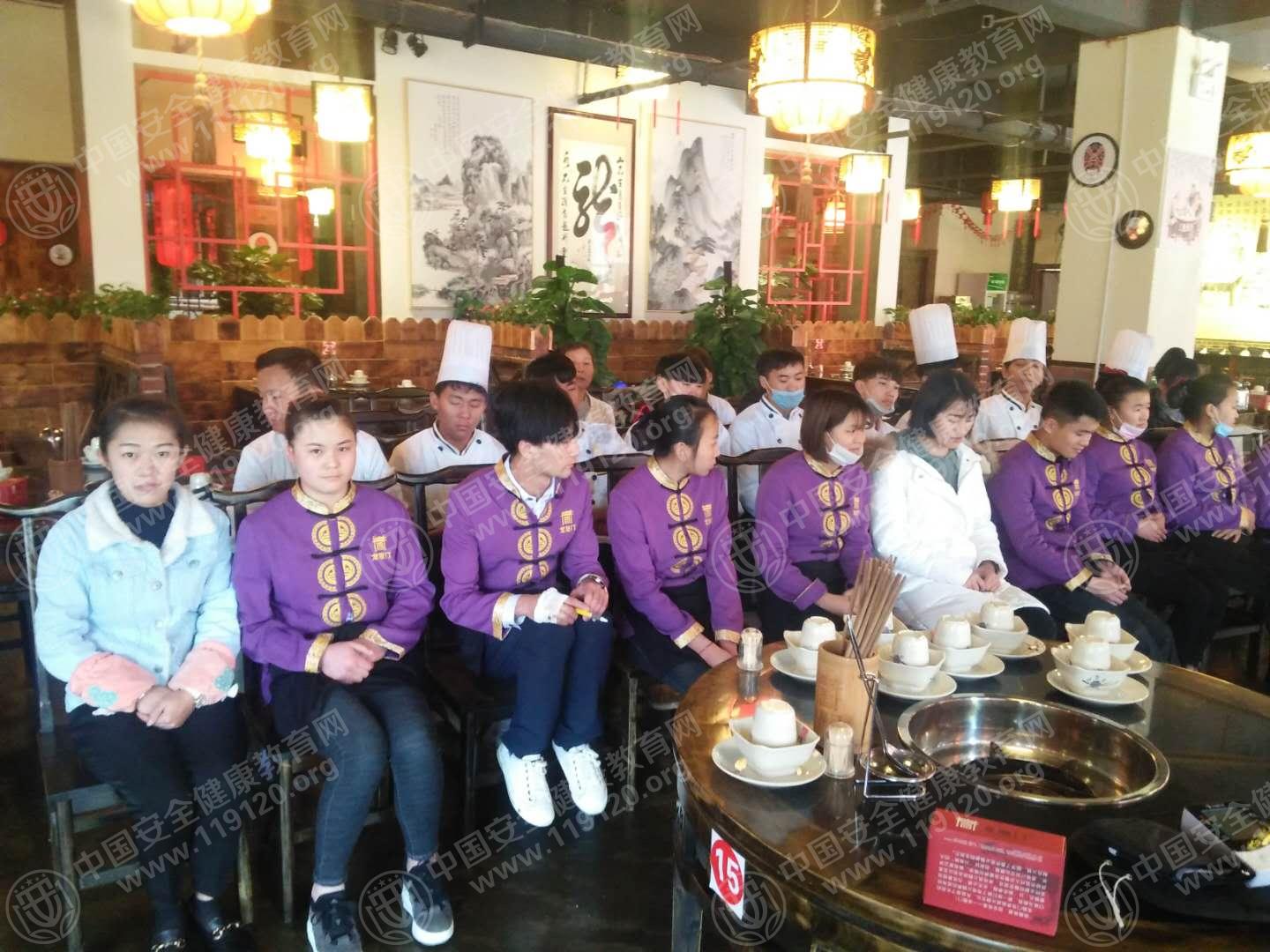 昆明市龙隐门重庆地道火锅12.29.jpg