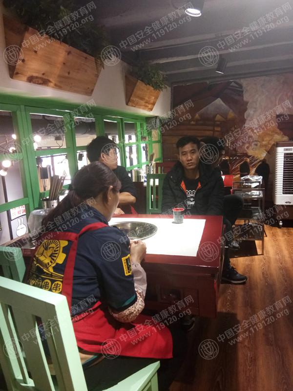 昆明市成都钢管厂五区小郡肝串串香（昆明总店）1.2方丽琼1.jpg