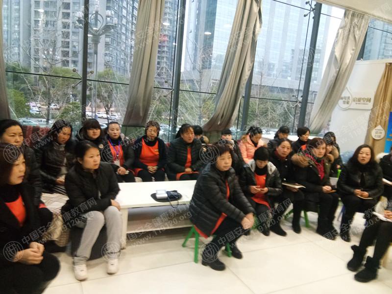 昆明市家有宝贝成长主题商场1.103.jpg