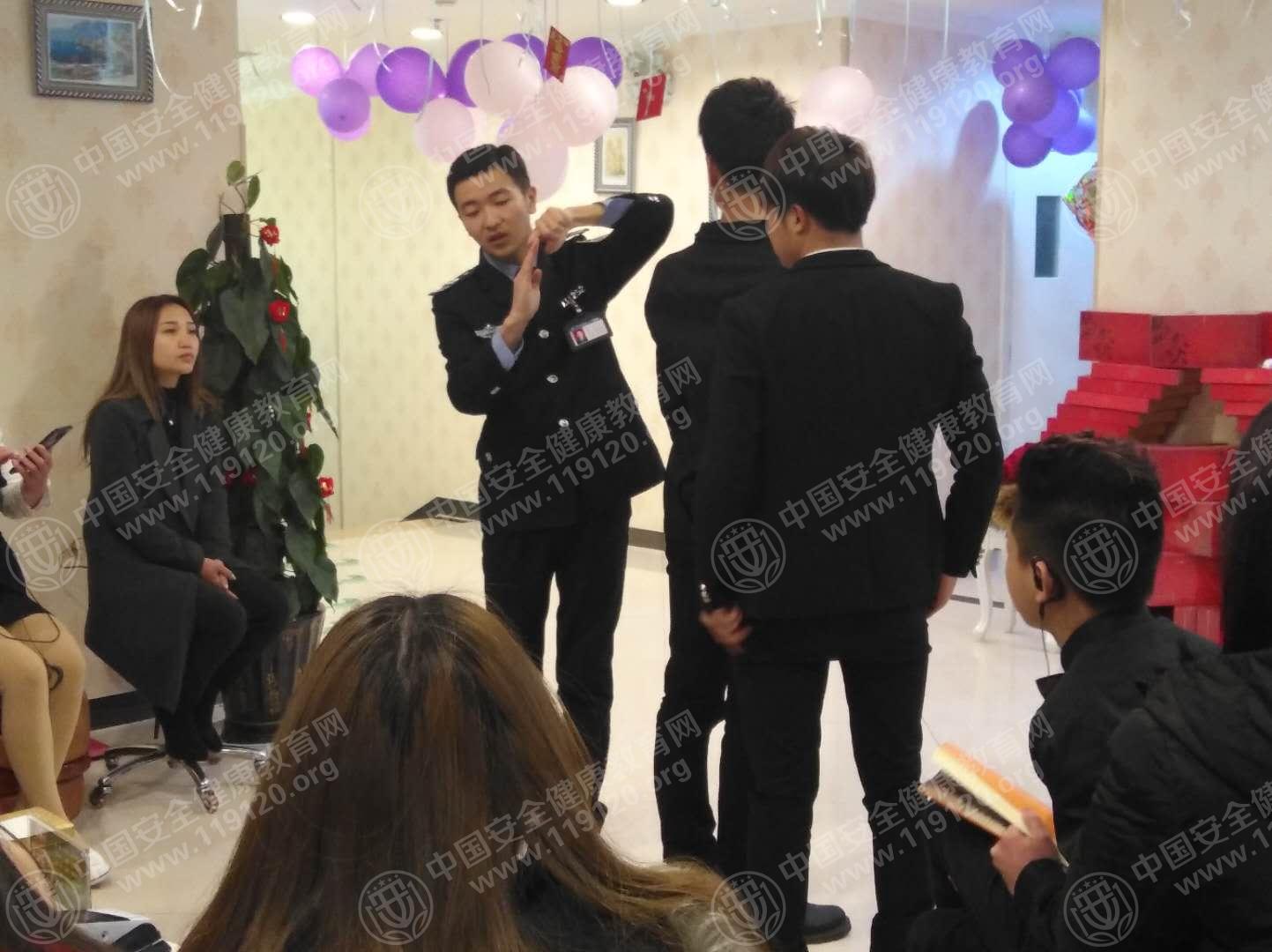 昆明市安妮美容美发1.10郭磊2.jpg