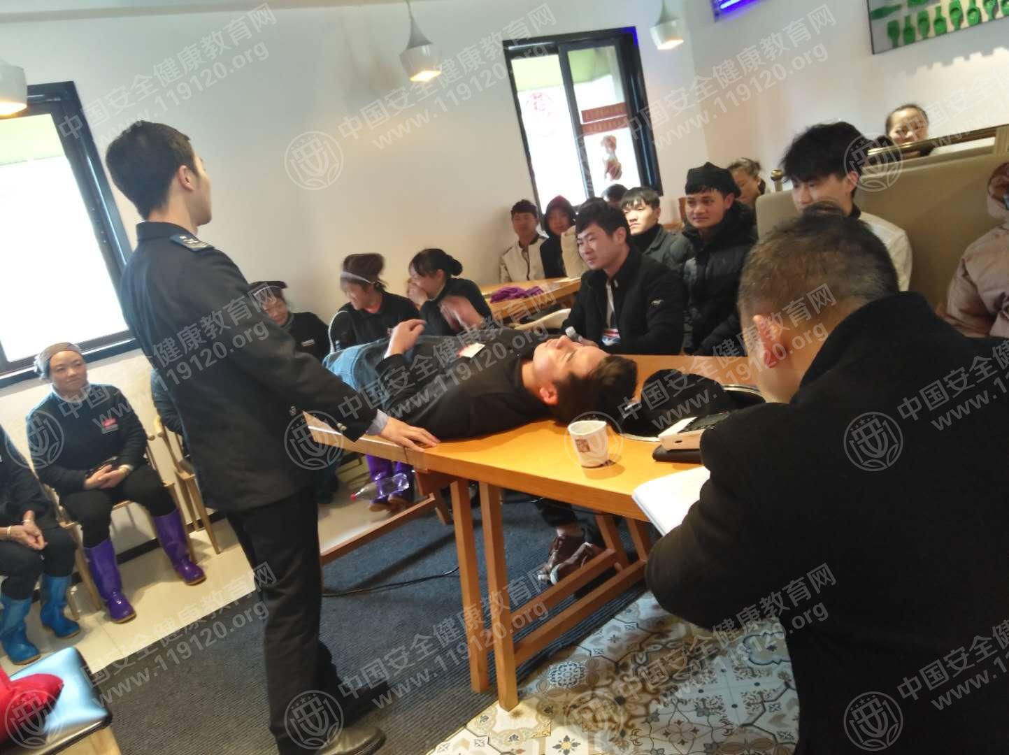 昆明市海银海记潮汕牛肉火锅2.5郭磊1.jpg