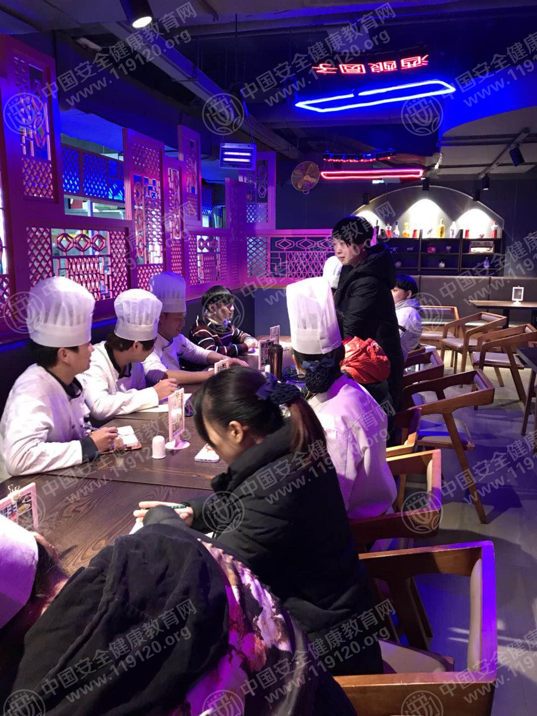 昆明市帮主我要餐馆2.5蒋雪琴3.jpg