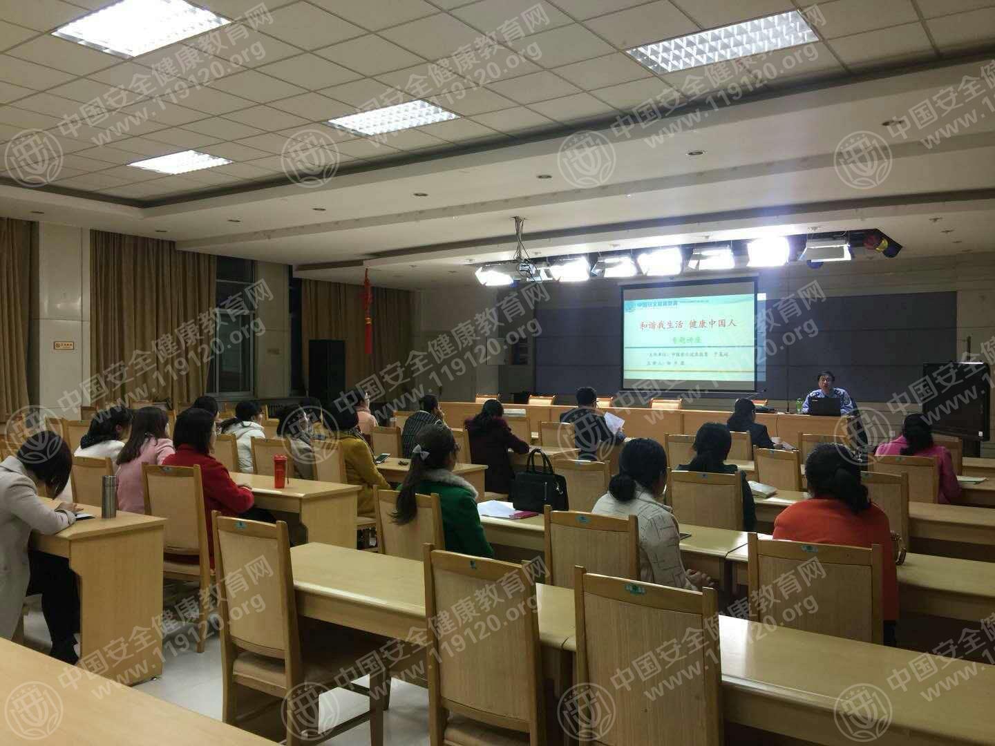 5aa0b102352b40.jpg 贺兰1.jpg
