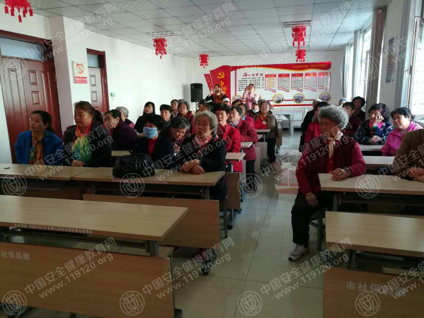 5aa88152ddea80.jpg