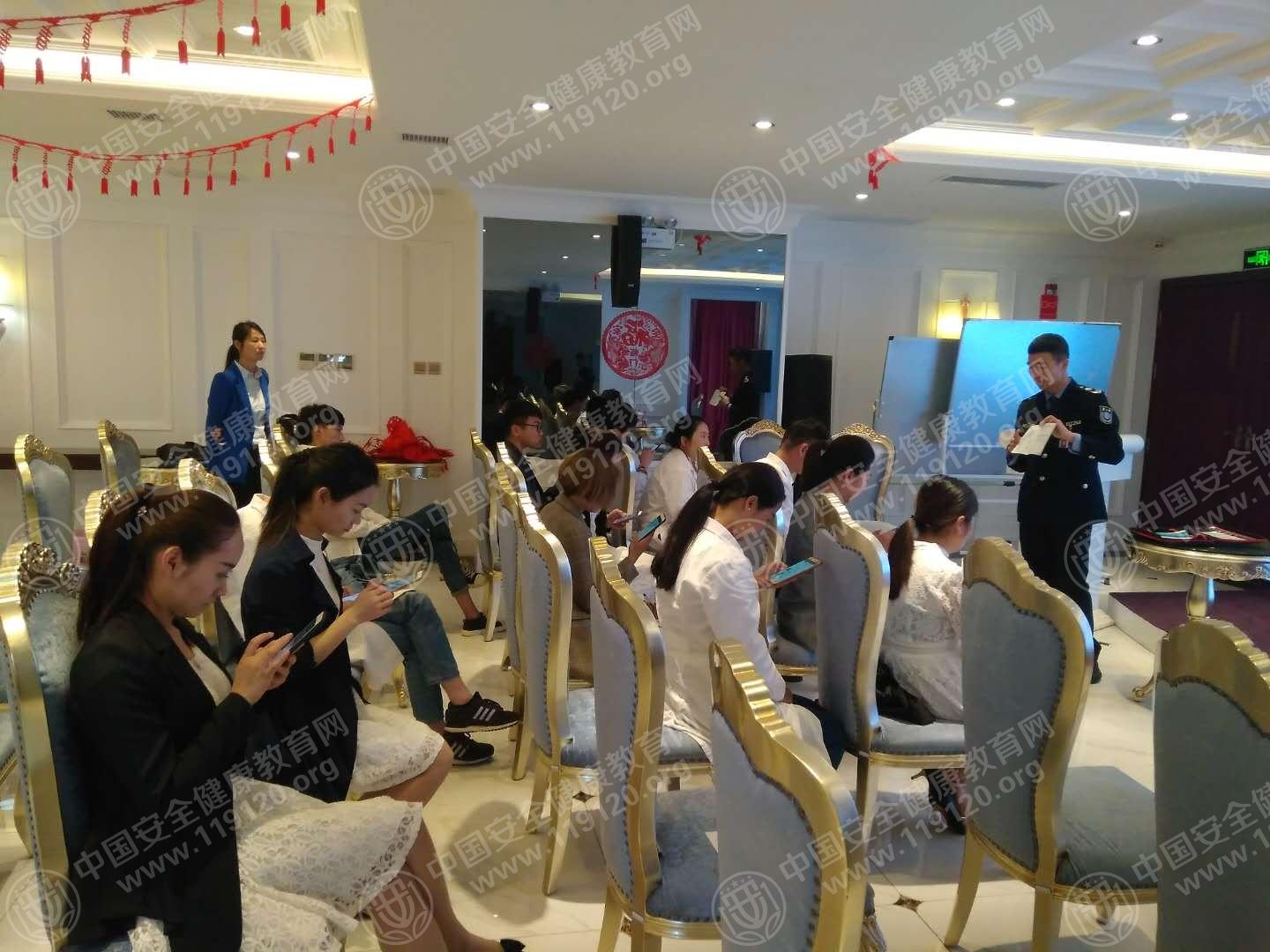 昆明市彩美堂医疗美容4.2郭磊1.jpg