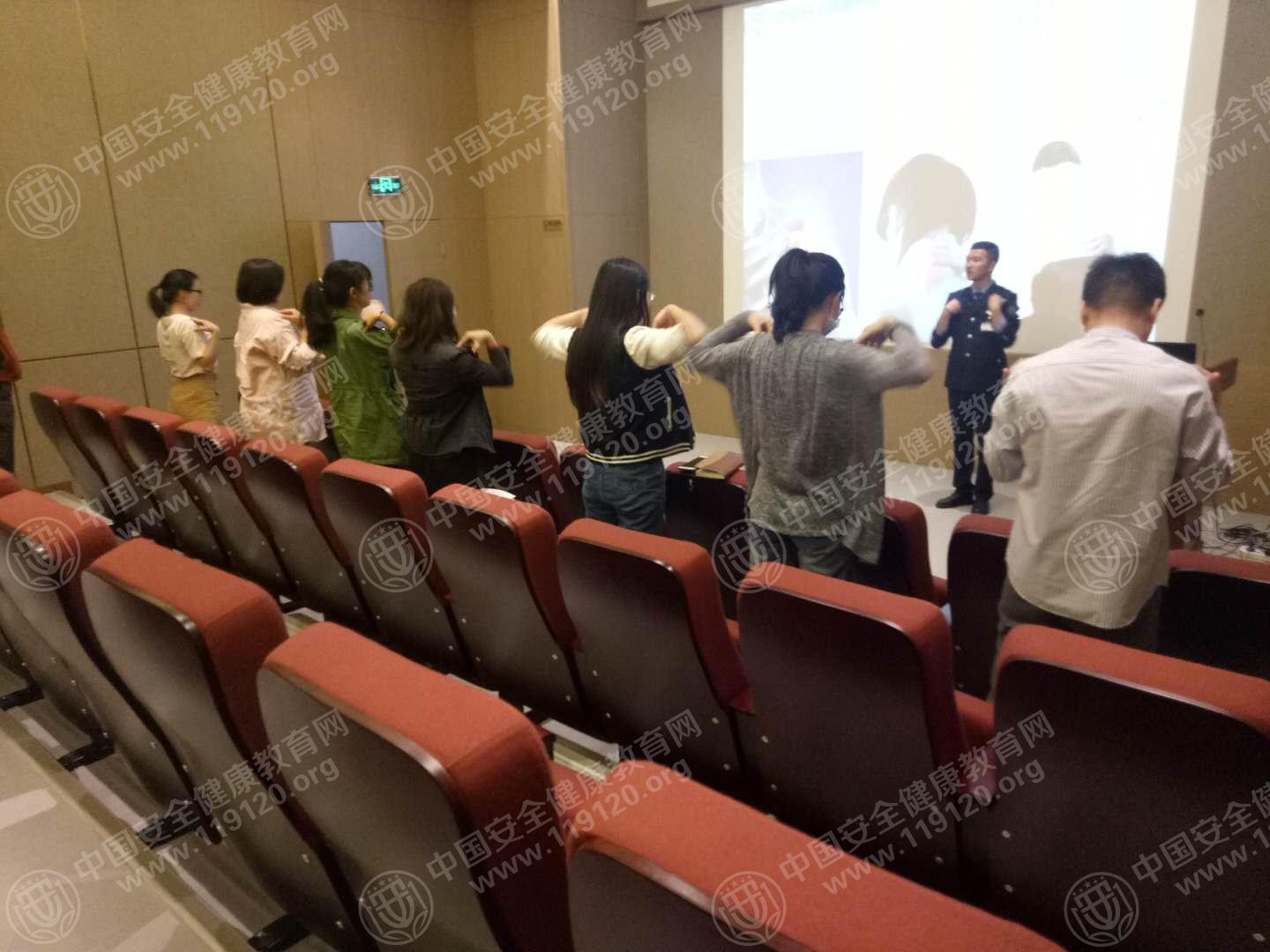 昆明市华山眼科医院4.26郭磊2.jpg