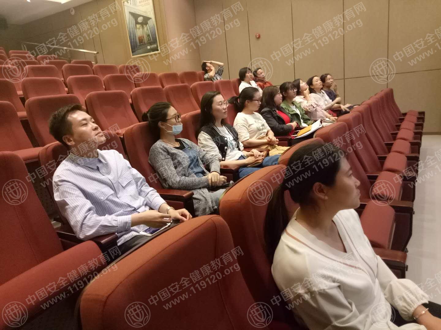 昆明市华山眼科医院4.26郭磊3.jpg