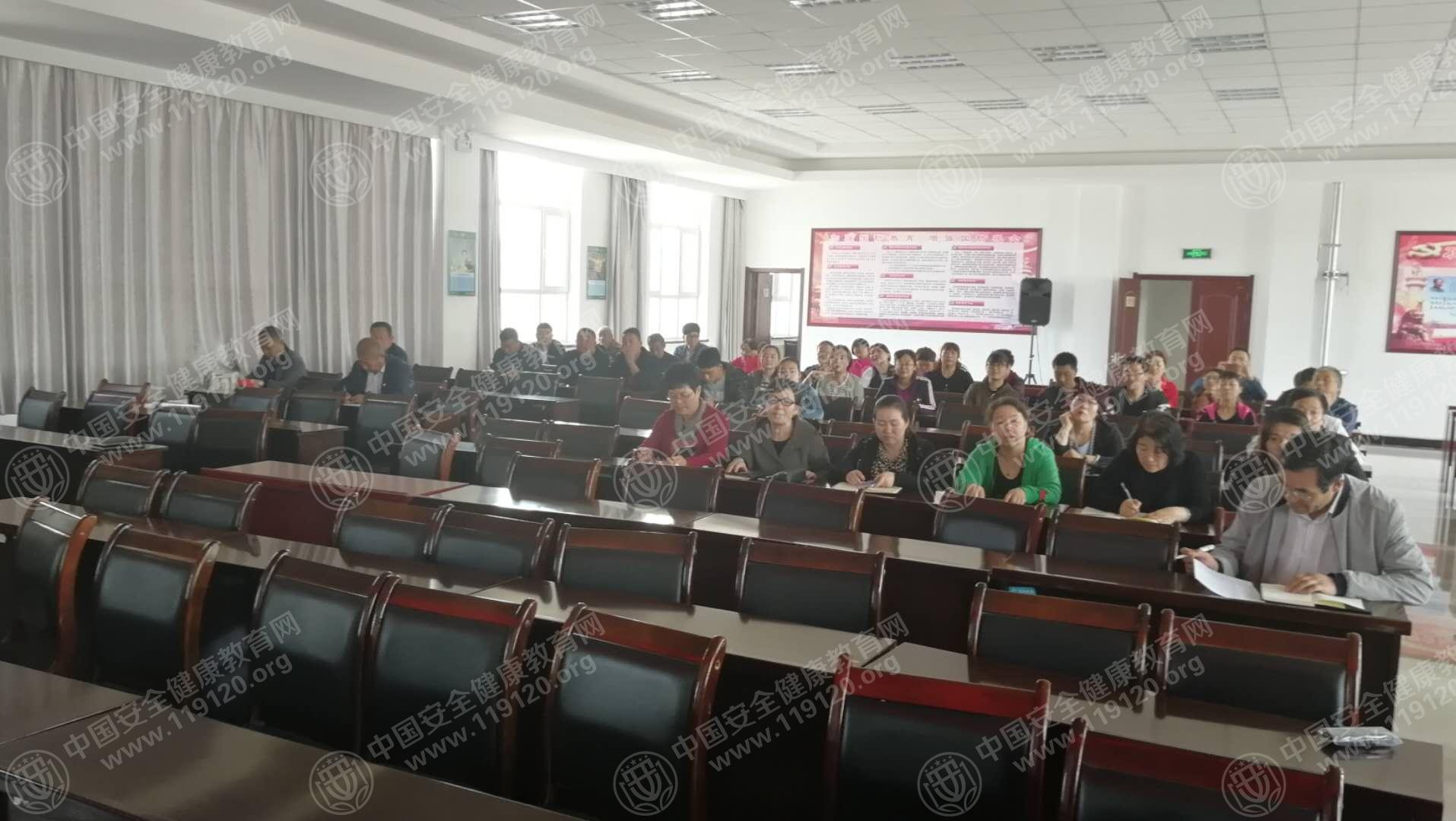 5ae31c2c7b2370.jpg 微信图片_20180427204511.jpg