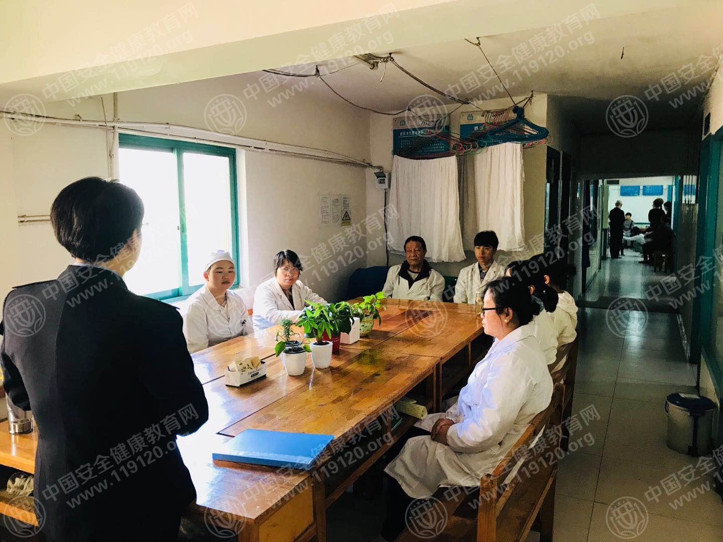 昆明市佳湖社区卫生服务站5.4张祎茜2.jpg