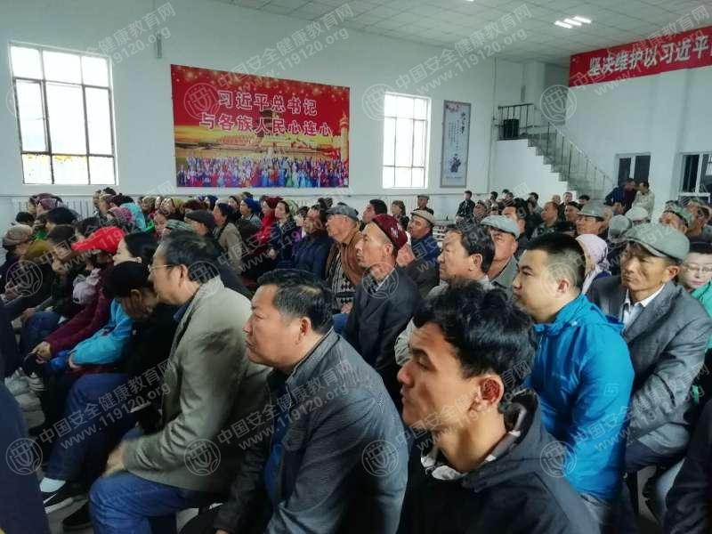 党闯 石河子沙依巴克村村委会2.jpg