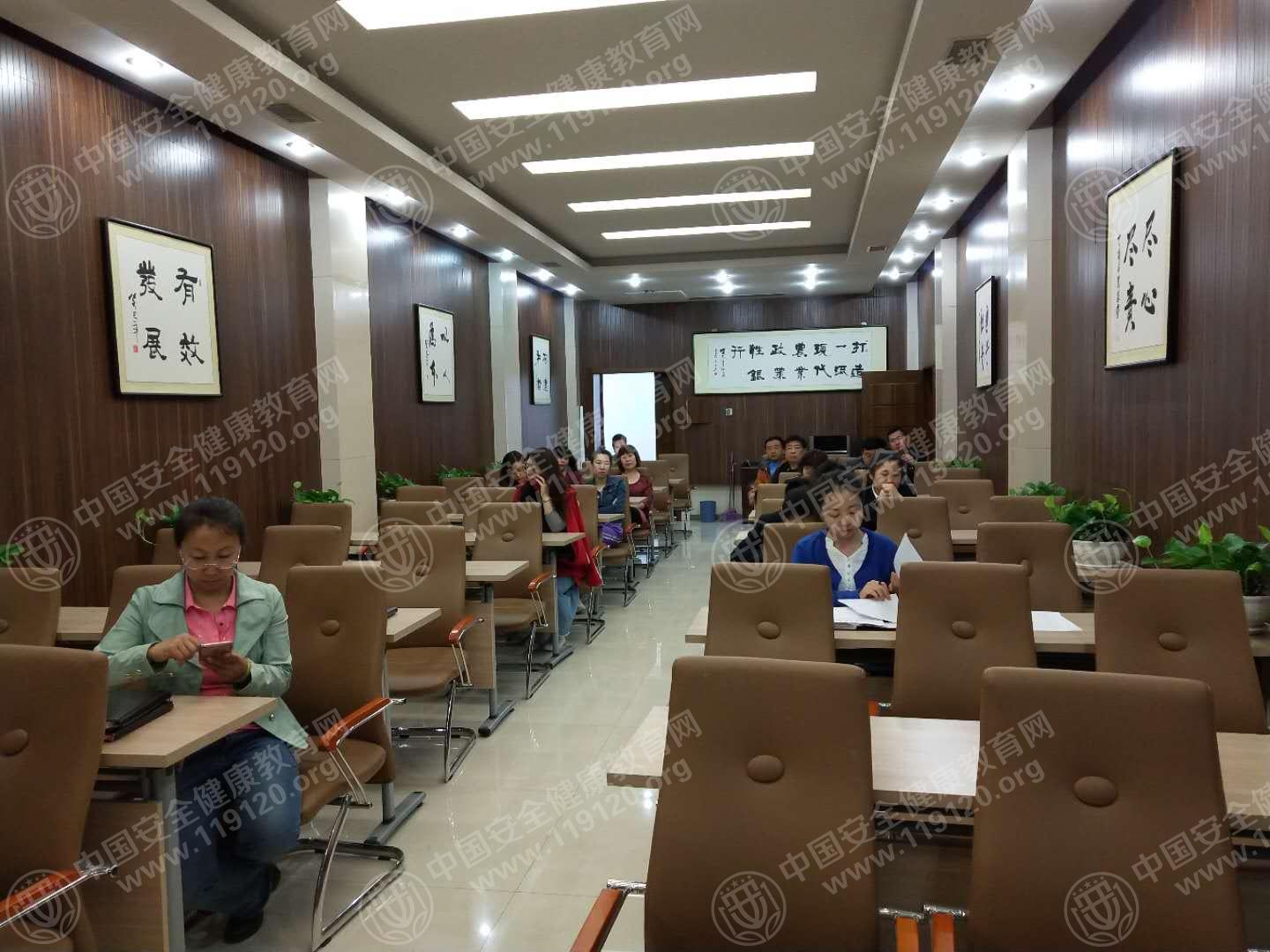 5af16623680910.jpg 222.jpg