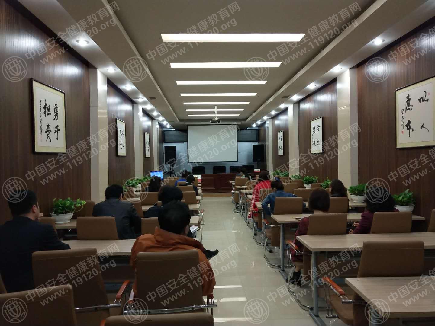 5af16654debab0.jpg 333.jpg