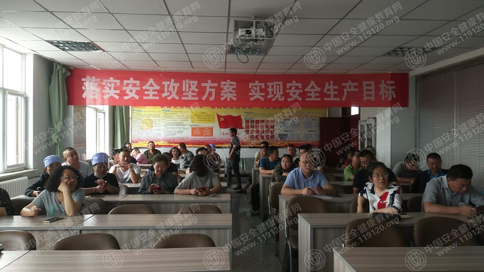 5b1df3e28ceb50.jpg