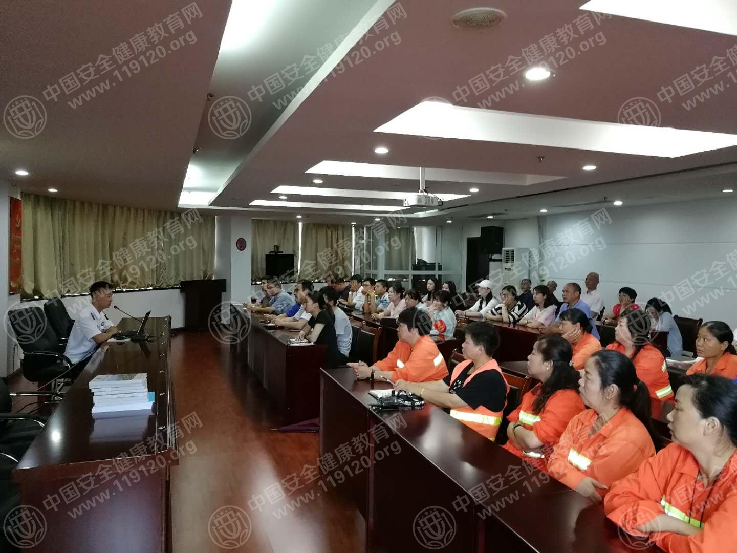 5b30aa243af6b0.jpg 20180622武汉火车站地区管理办公室王鑫2.jpg