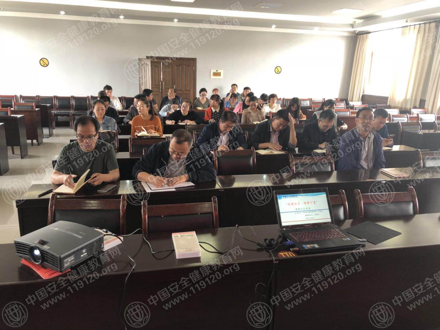 西吉县财政局.jpg