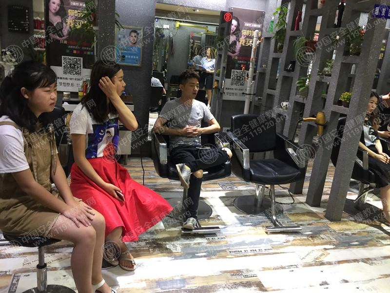 昆明市名剪艺人7.20刘薇2.jpg