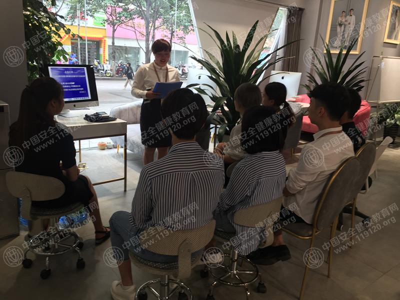 昆明市乌托邦摄影7.27刘薇2.jpg