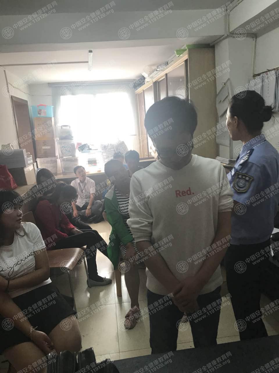 昆明市七天连锁酒店7.30刘薇2.jpg