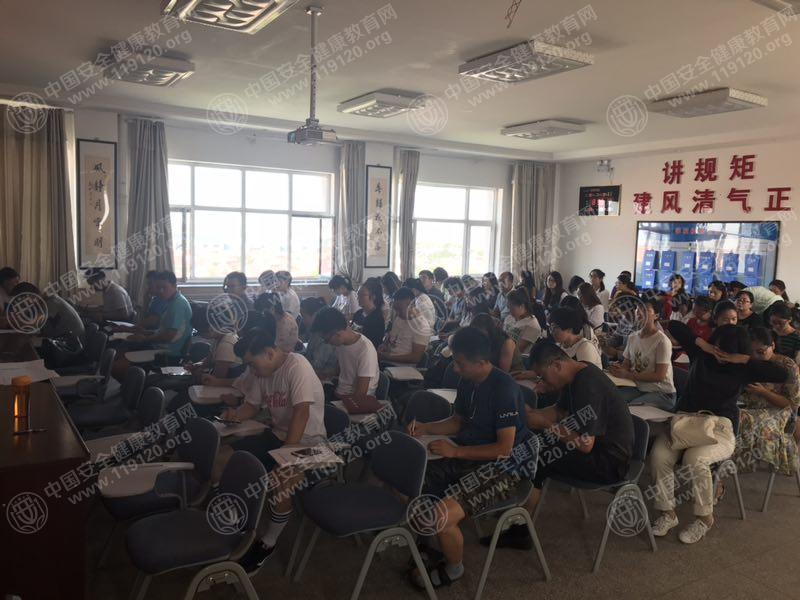 月牙湖二中.jpg