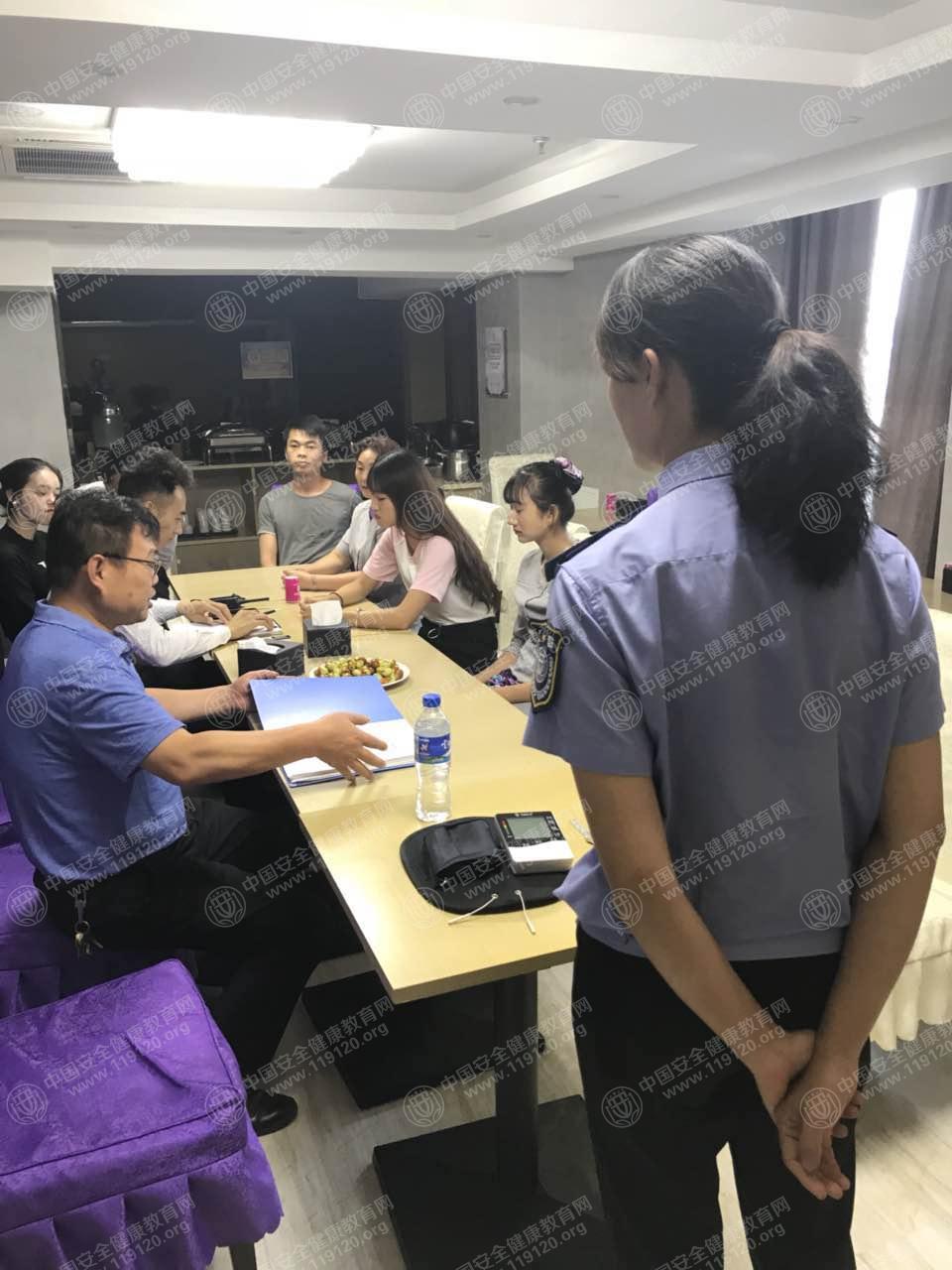 昆明市丽枫酒店8.17刘薇3.jpg