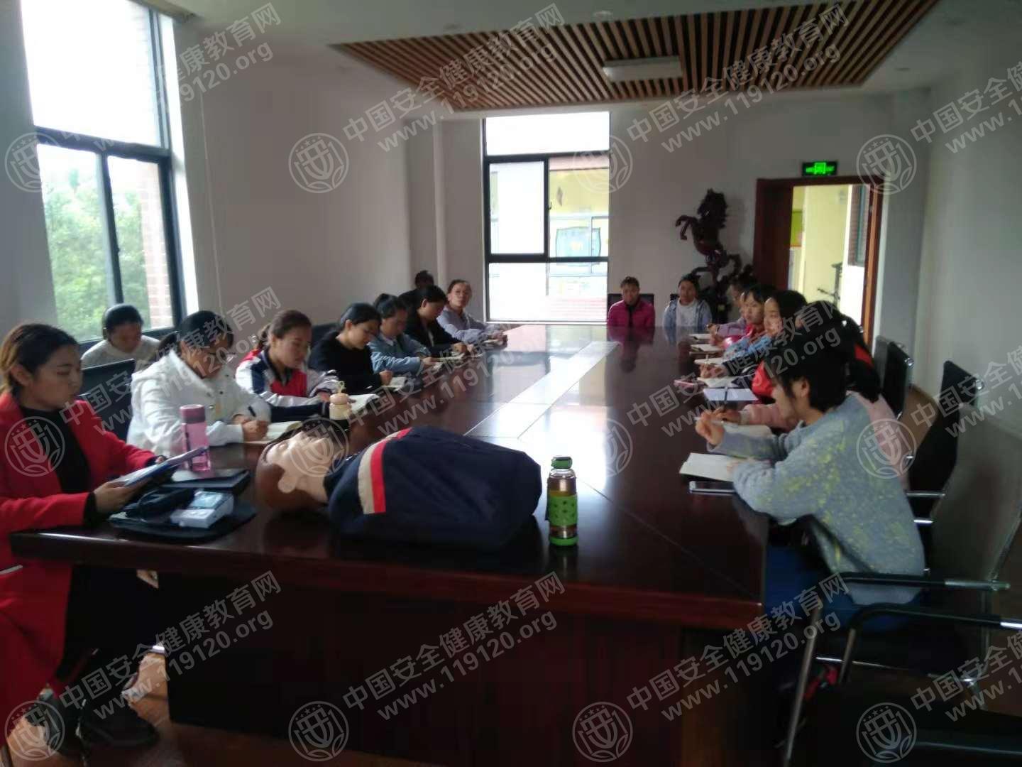 安宁贝尔乐林海幼儿园10.12孙世海2.jpg