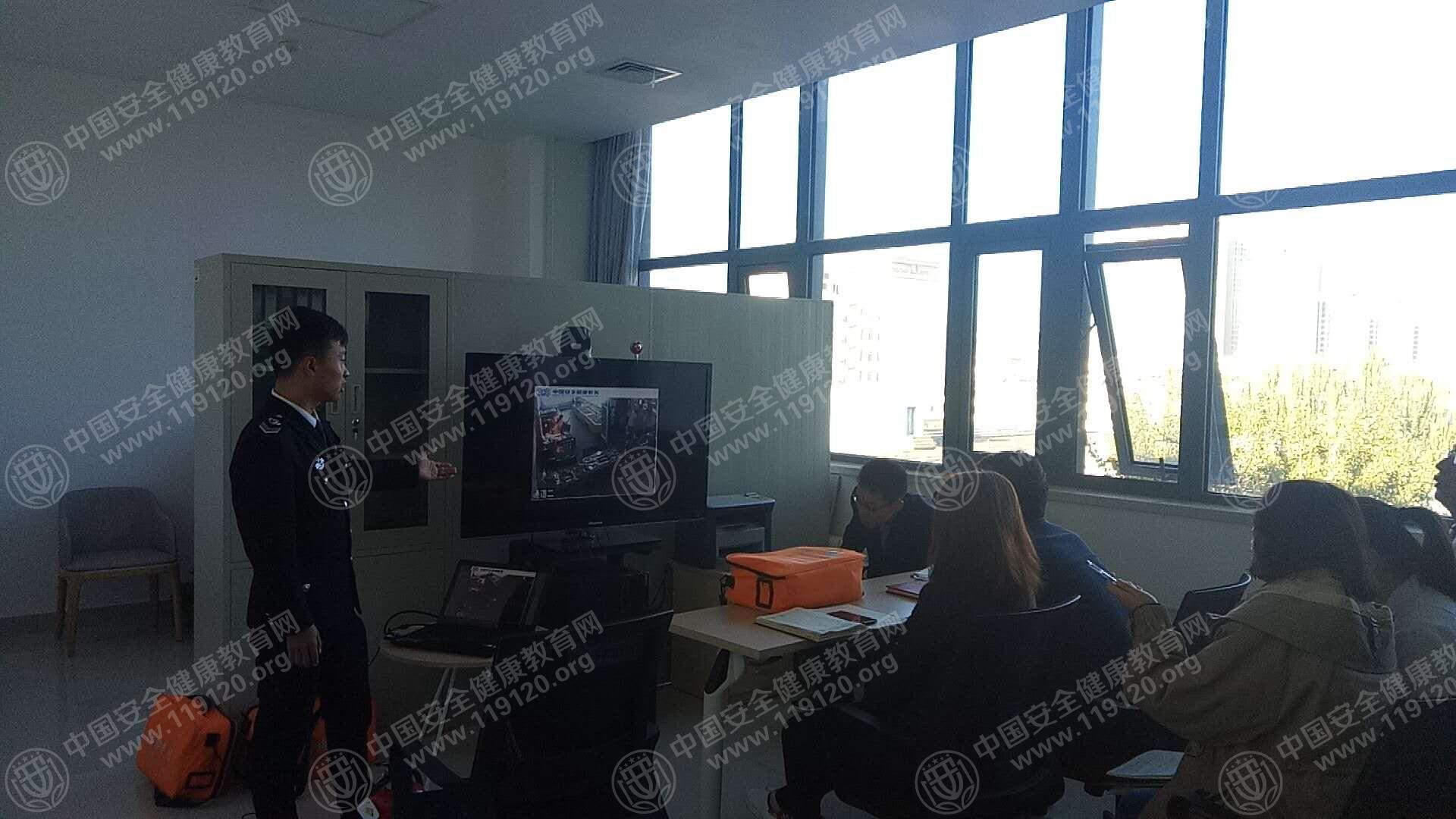 5bc7f27d23c110.jpg 微信图片_20181018103946.jpg