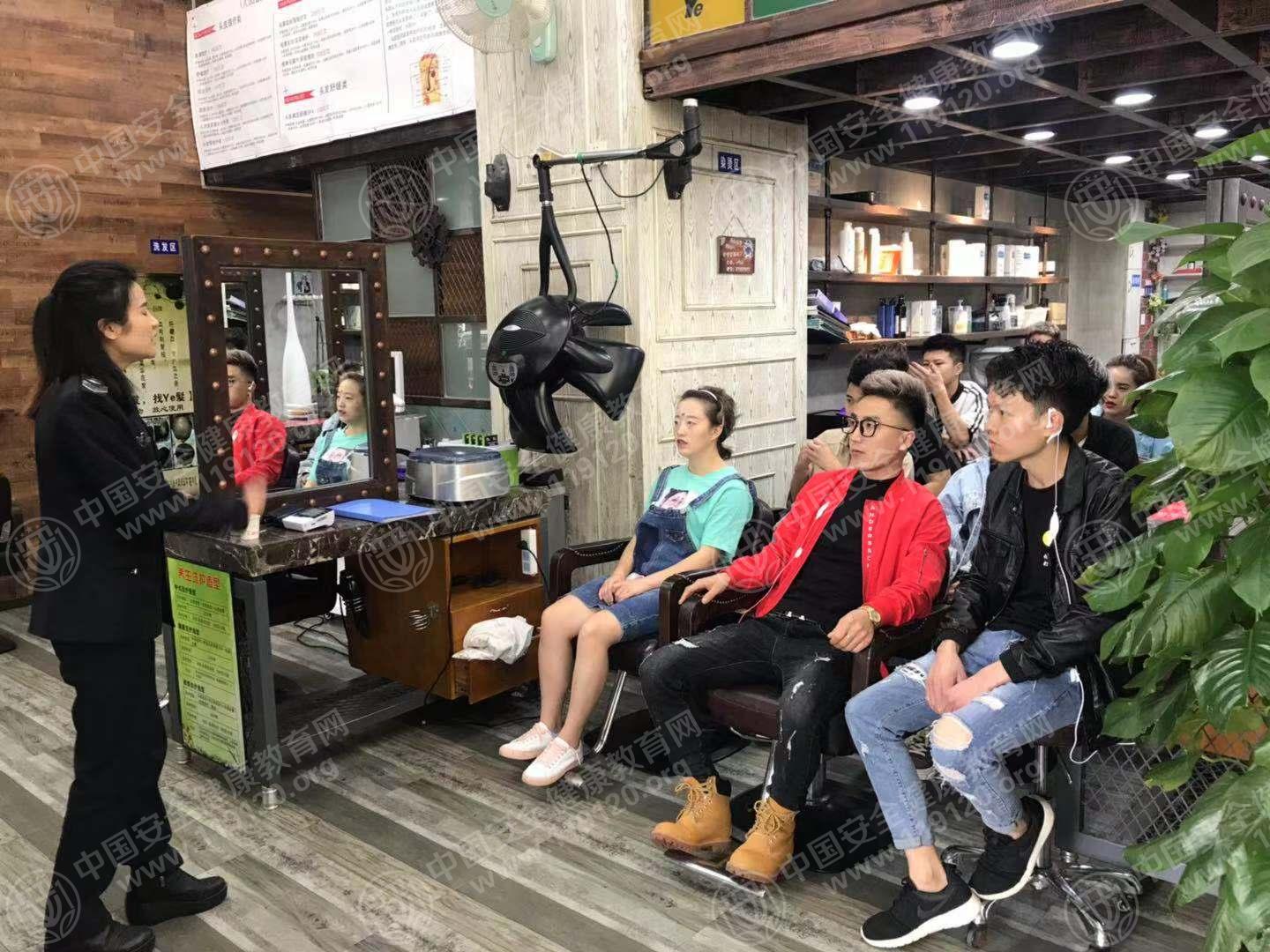 昆明市YE美发吴井路店10.24武文林1.jpg