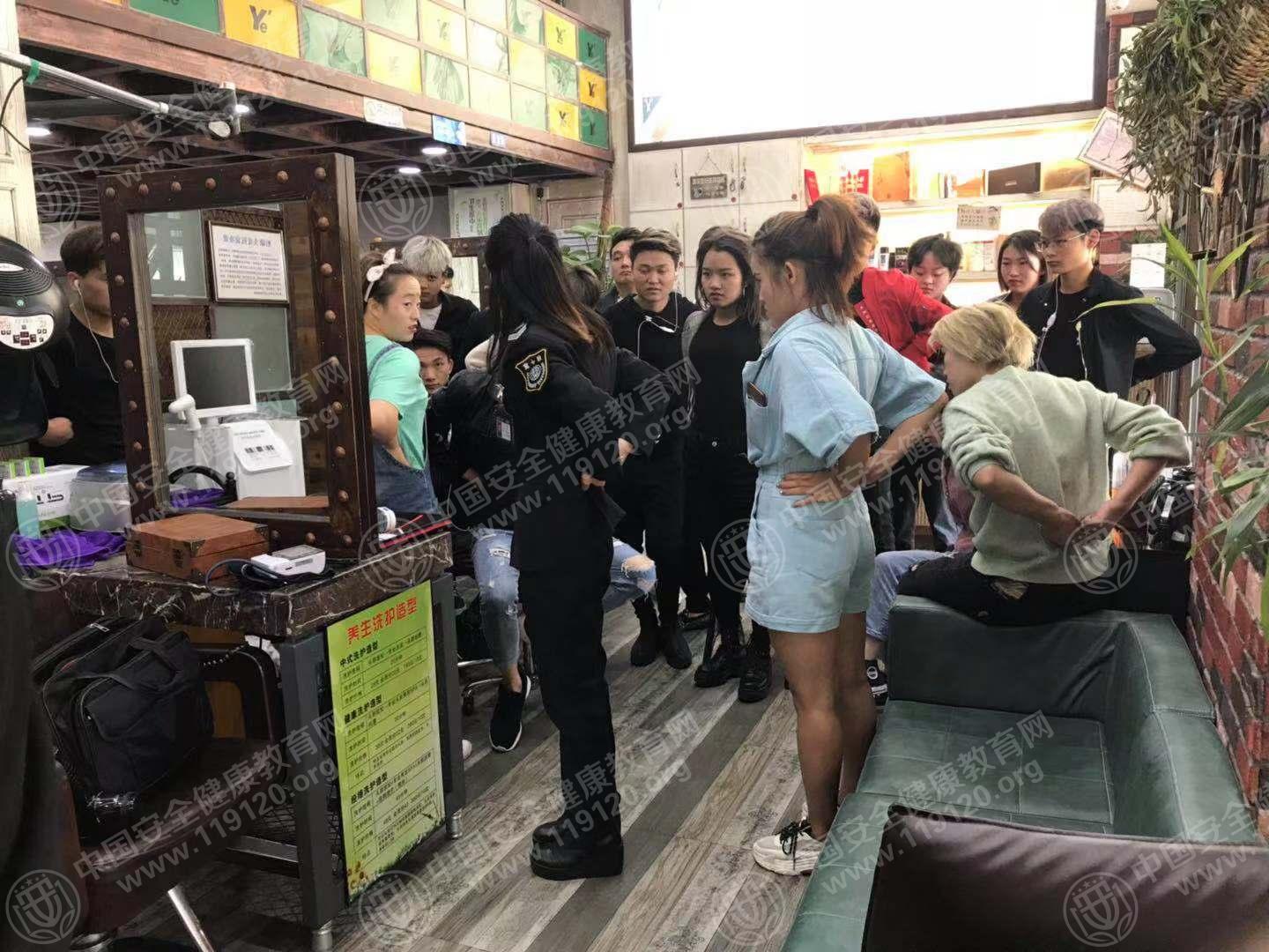 昆明市YE美发吴井路店10.24武文林3.jpg