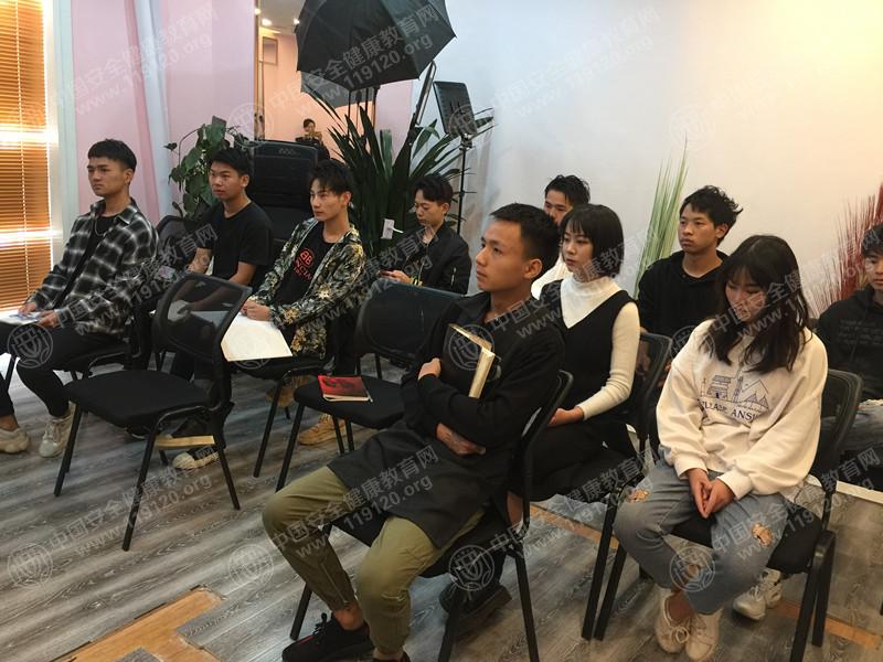 昆明市格调美发（鼎新店）10.29刘薇3.jpg