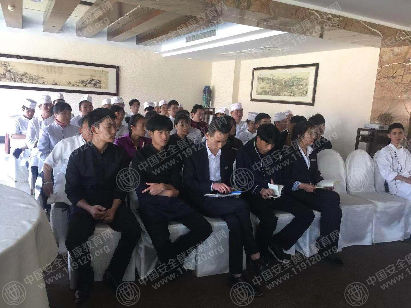 昆明市艾维粤汐酒楼11.12刘薇2.jpg