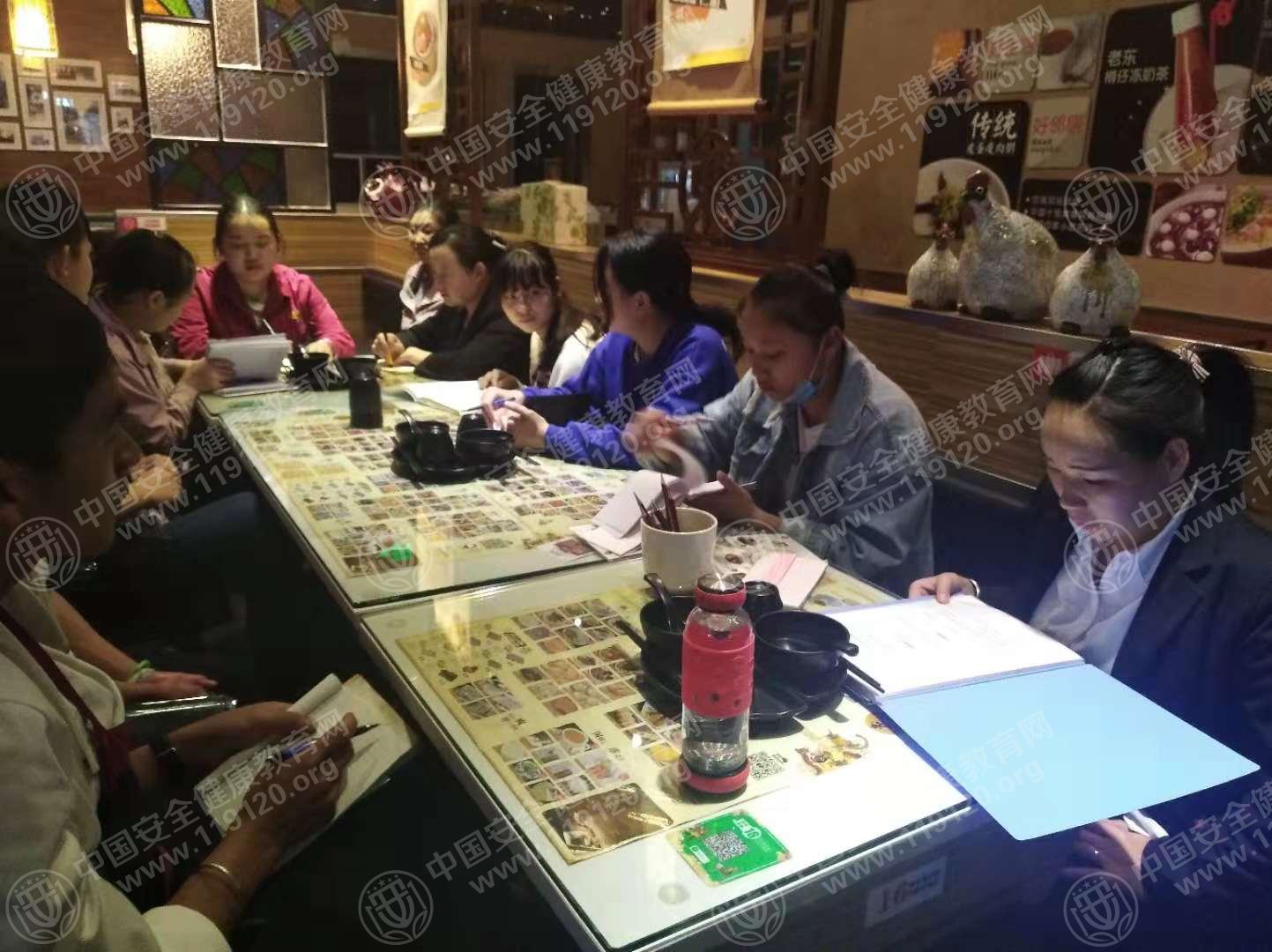 昆明市老东粥皇（滨江店）11.15朱思琪2.jpg