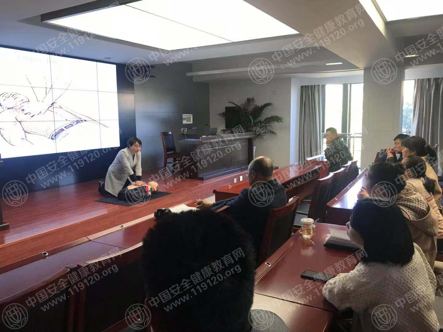 昆明市财政局11.28张祎茜4.jpg